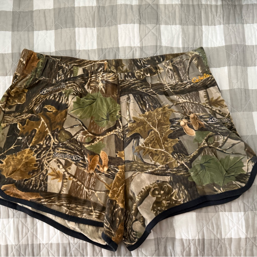 Cabela's Women's Leafy Camouflage Athletic Shorts
